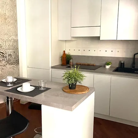 Rossini 7 Apartman *